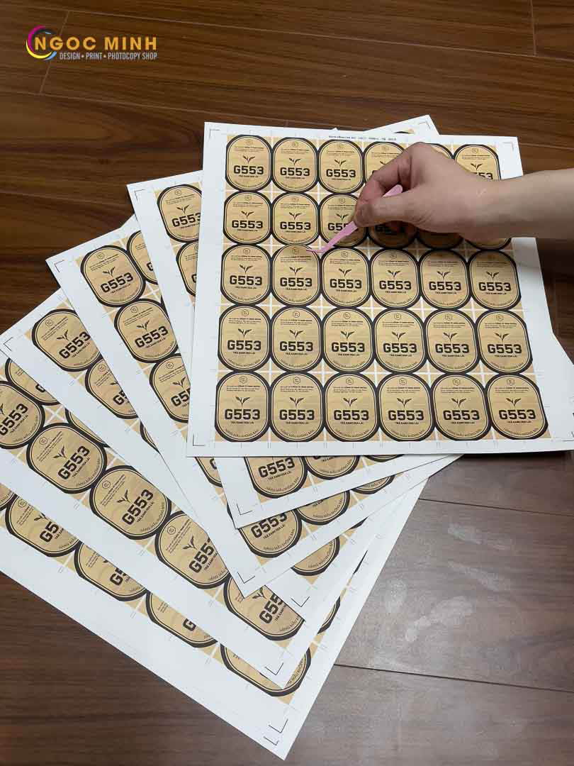 Tem nhãn trà oval kraft in đen tại CÔNG TY IN NGỌC MINH